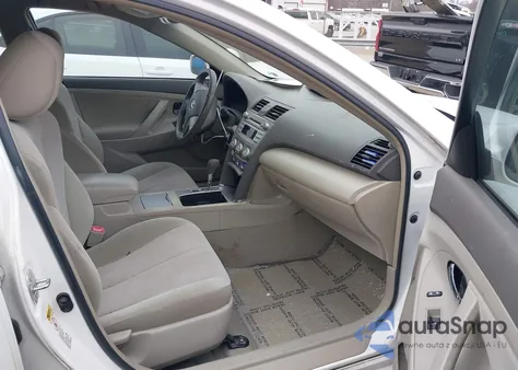 2011 Toyota Camry Le z USA, uszkodzony, nr VIN 4T1BF3EK8BU757416